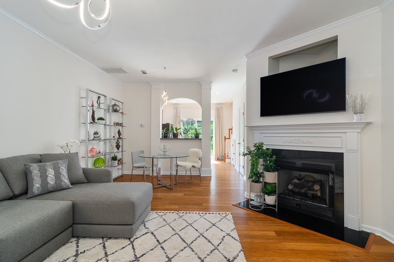 3735 Ramblewood Avenue