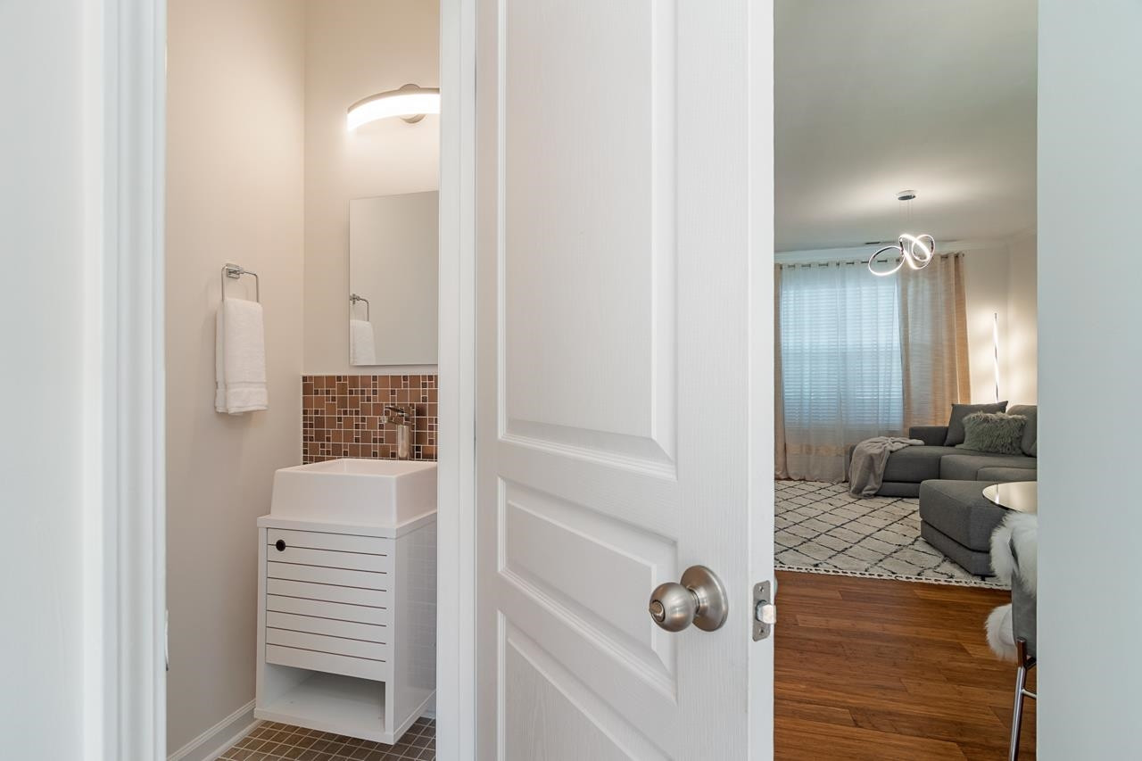 3735 Ramblewood Avenue