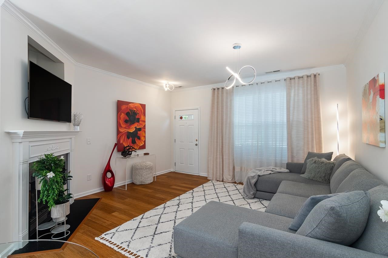 3735 Ramblewood Avenue