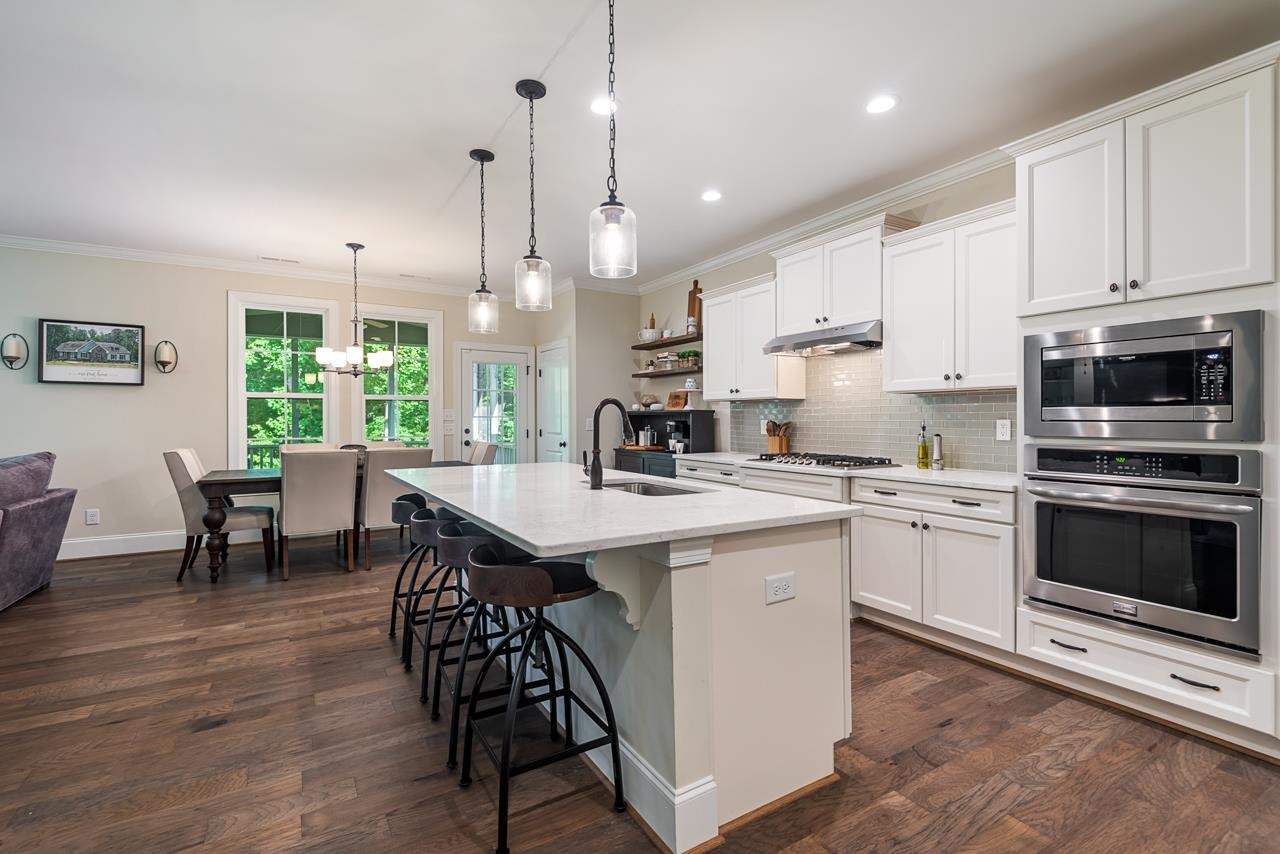 49 S Flanders Street