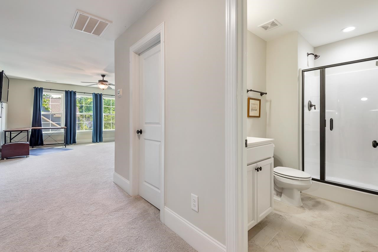 49 S Flanders Street