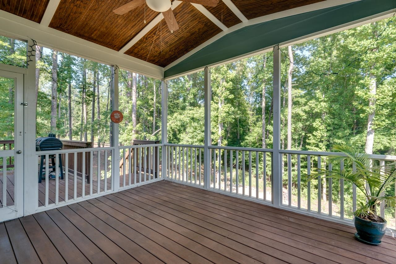 49 S Flanders Street