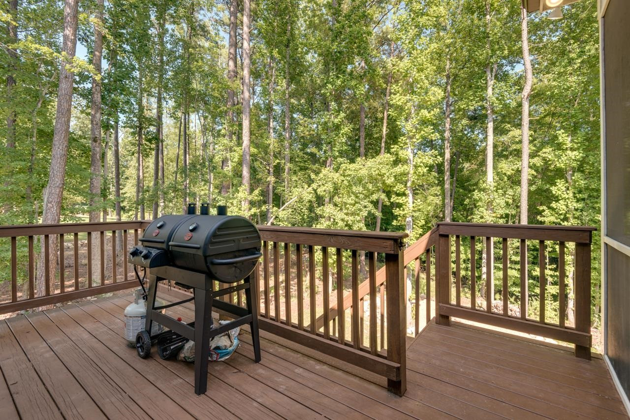 49 S Flanders Street