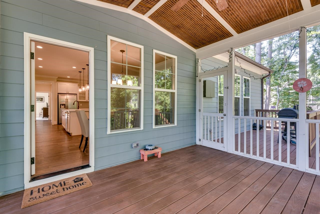 49 S Flanders Street