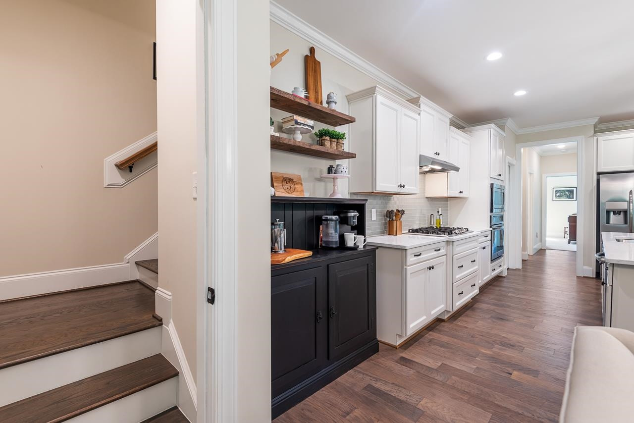 49 S Flanders Street