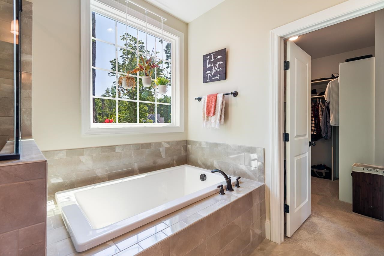 49 S Flanders Street