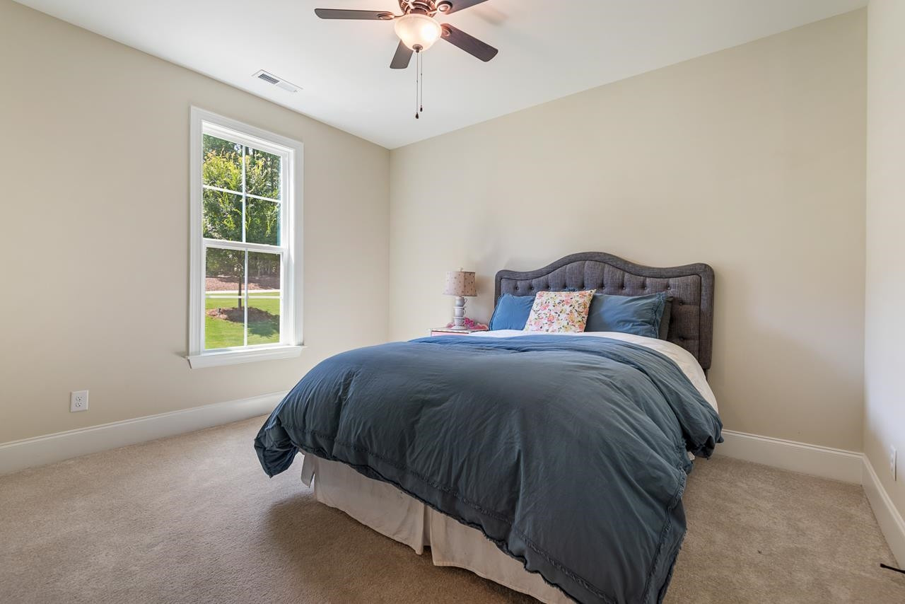 49 S Flanders Street