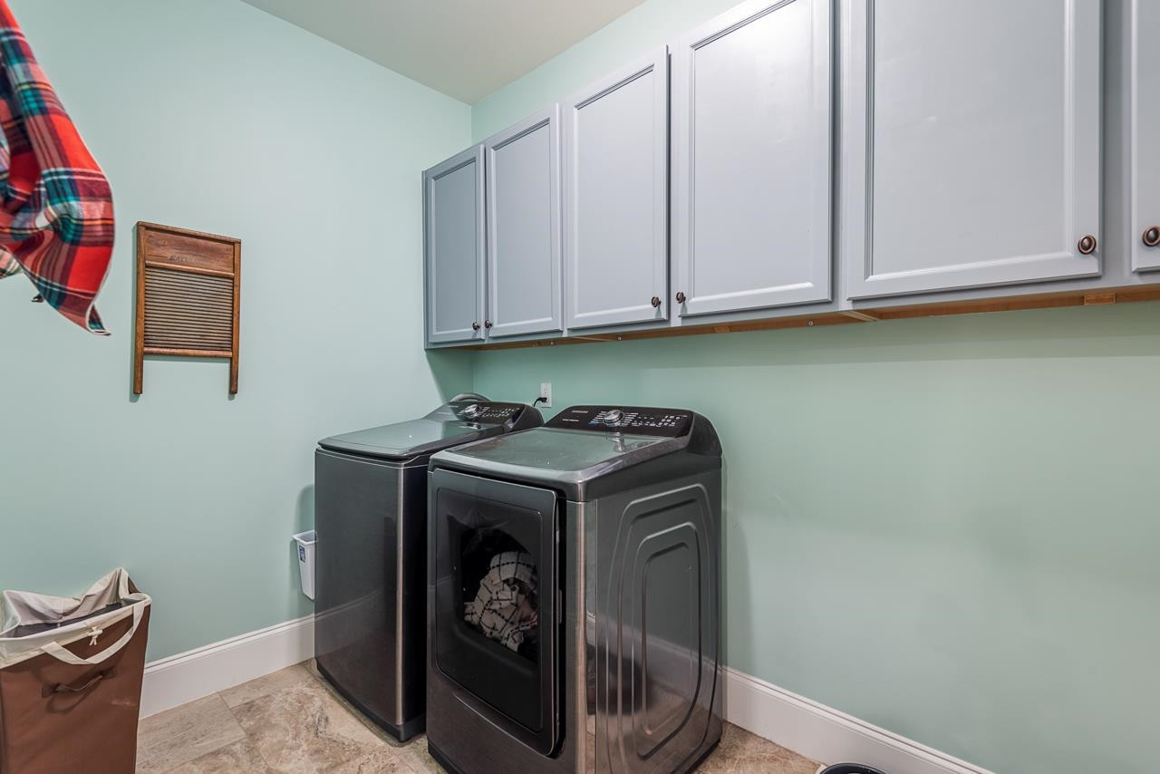 49 S Flanders Street