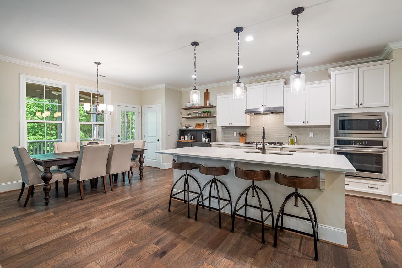 49 S Flanders Street