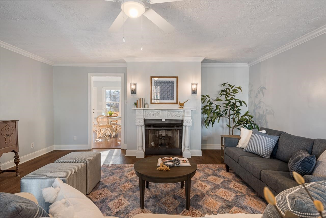 7903 Country Knoll Road