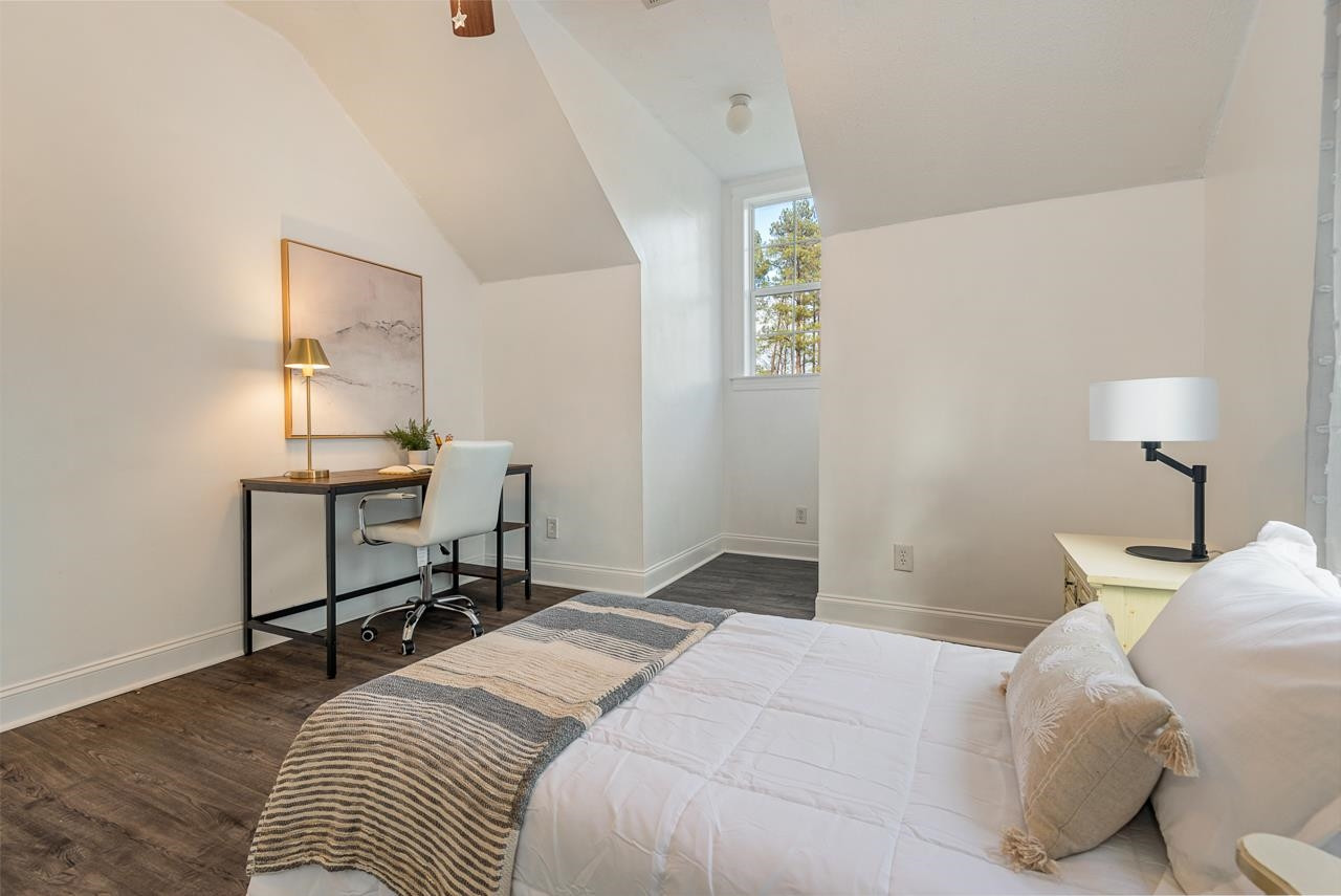 7903 Country Knoll Road