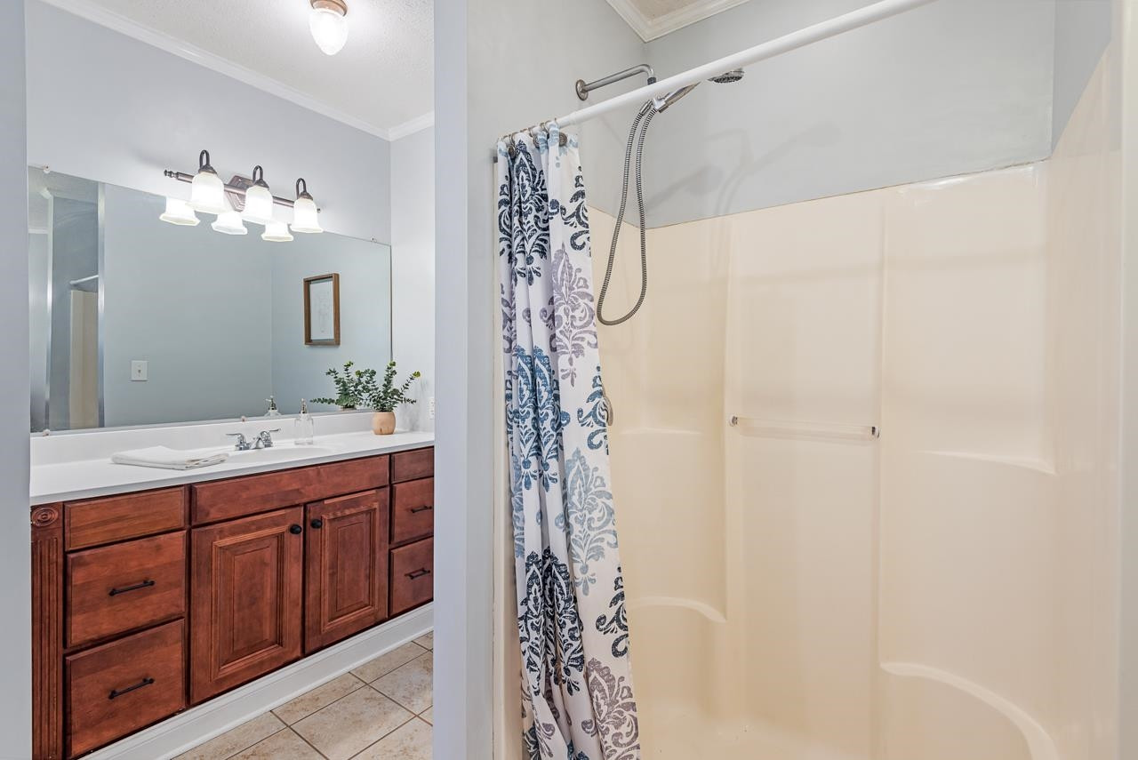 7903 Country Knoll Road