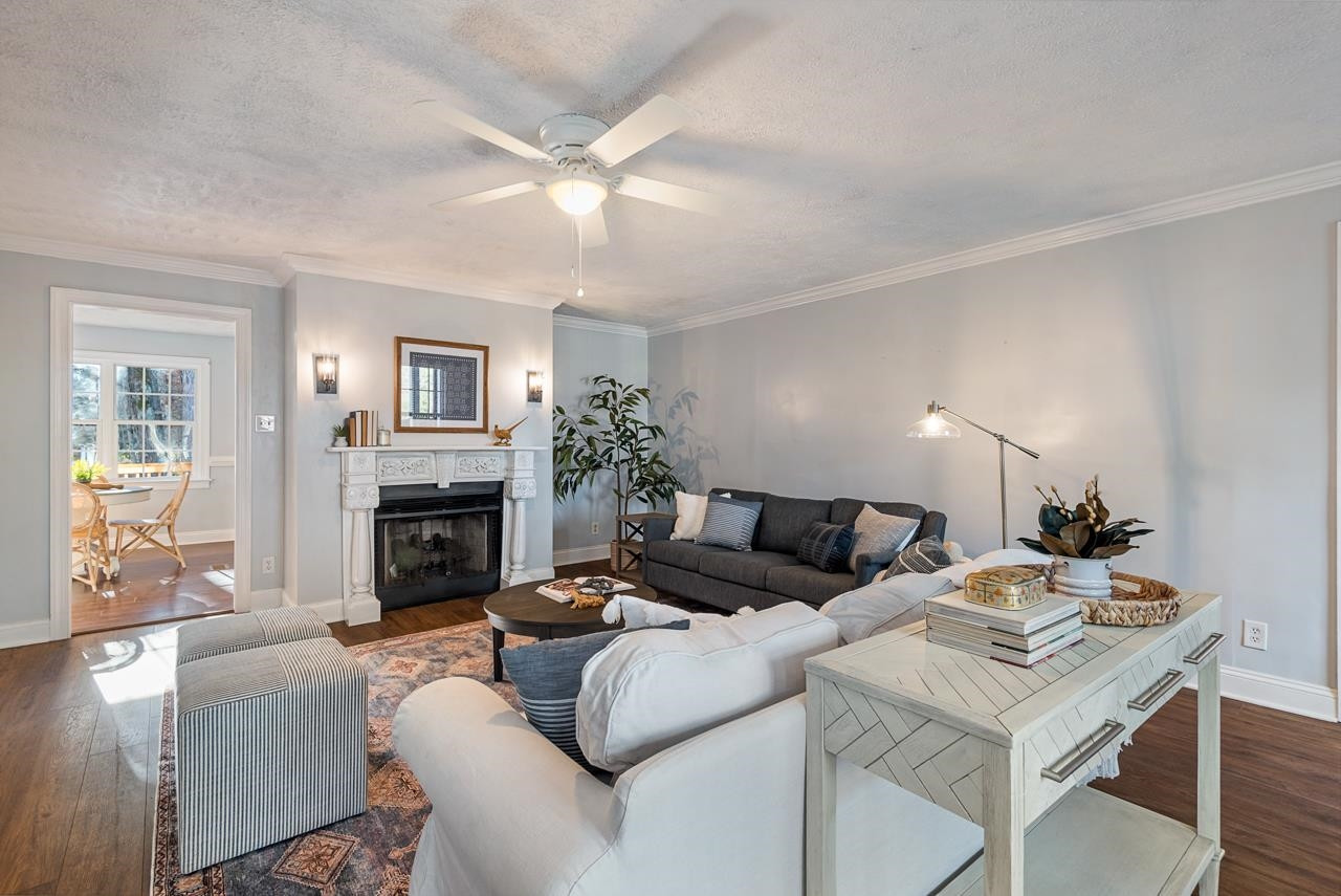 7903 Country Knoll Road