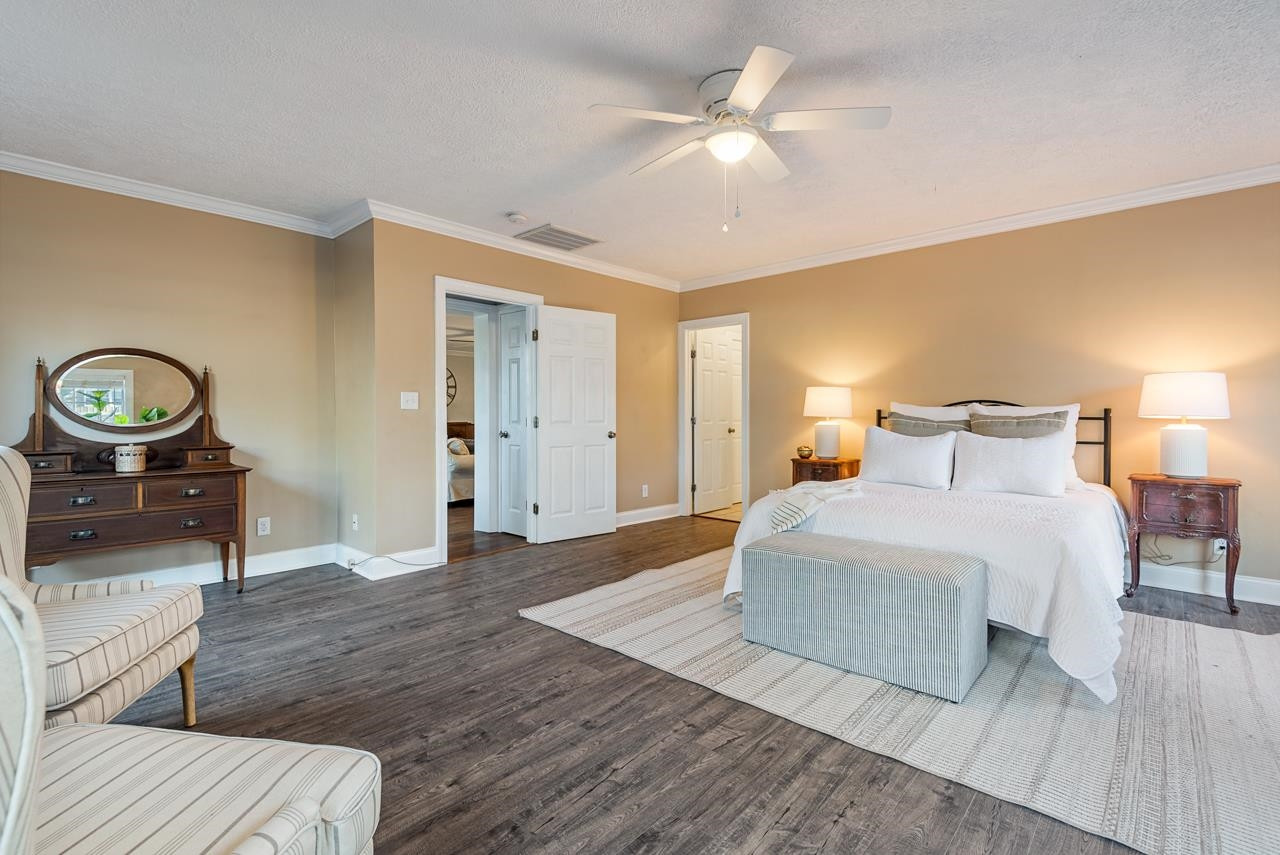 7903 Country Knoll Road