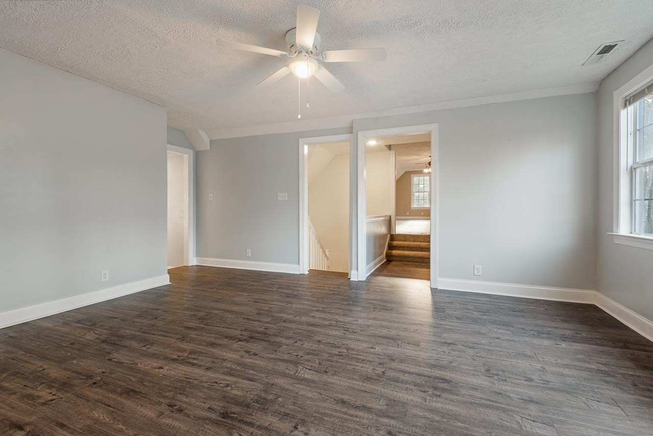 7903 Country Knoll Road