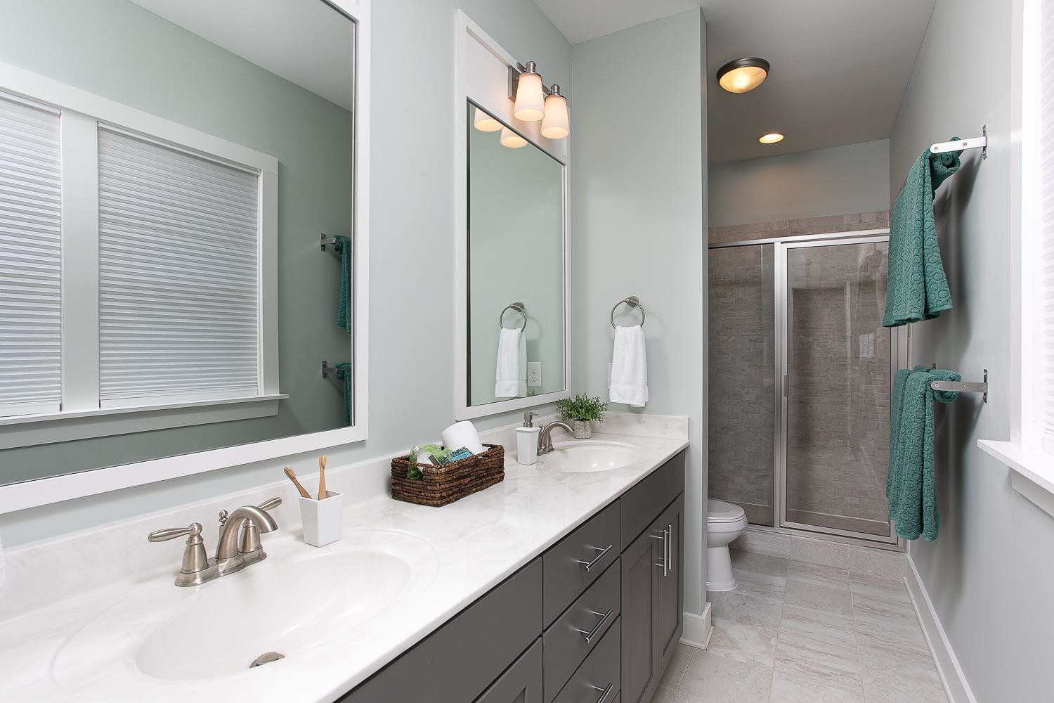 100 E Delafield Avenue