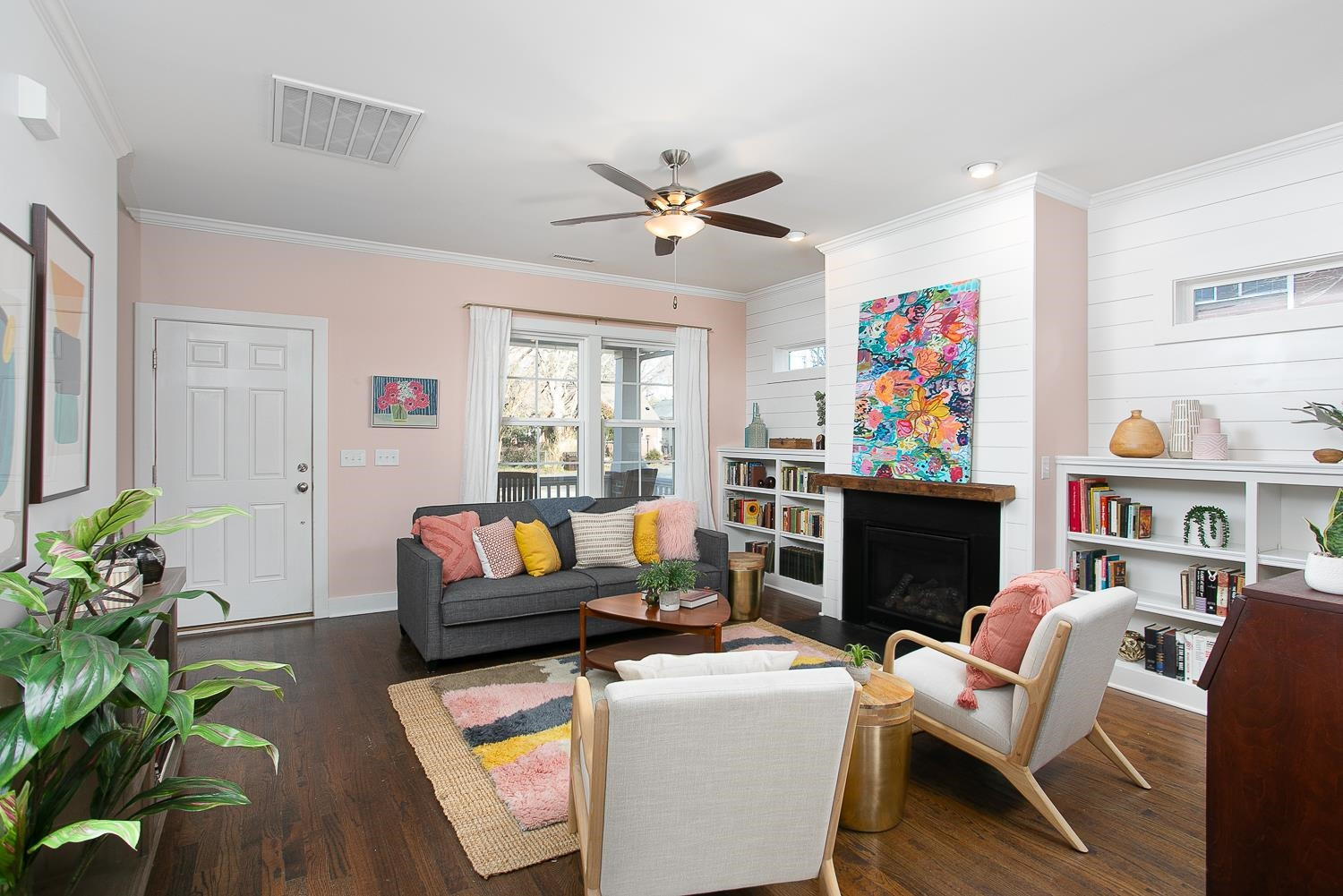 100 E Delafield Avenue