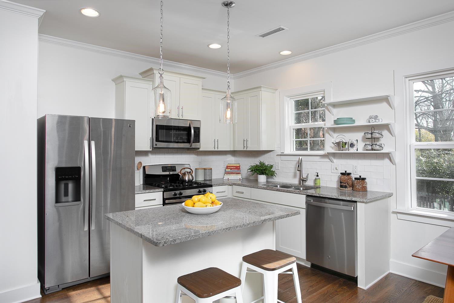 100 E Delafield Avenue