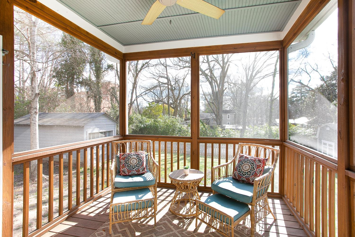 100 E Delafield Avenue