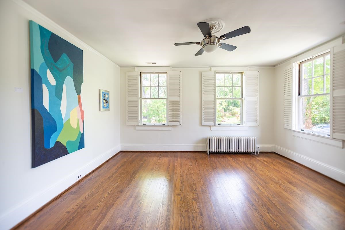 1016 1/2 Minerva Avenue Side Unit: Left Side