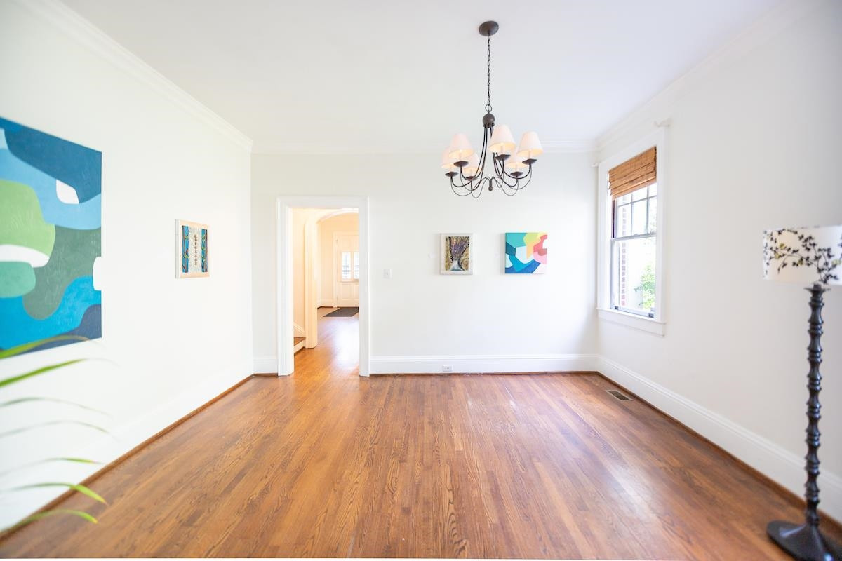 1016 1/2 Minerva Avenue Side Unit: Left Side