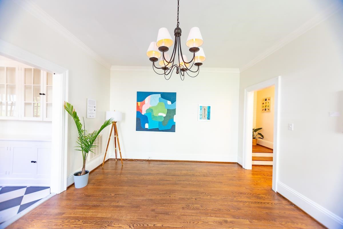 1016 1/2 Minerva Avenue Side Unit: Left Side