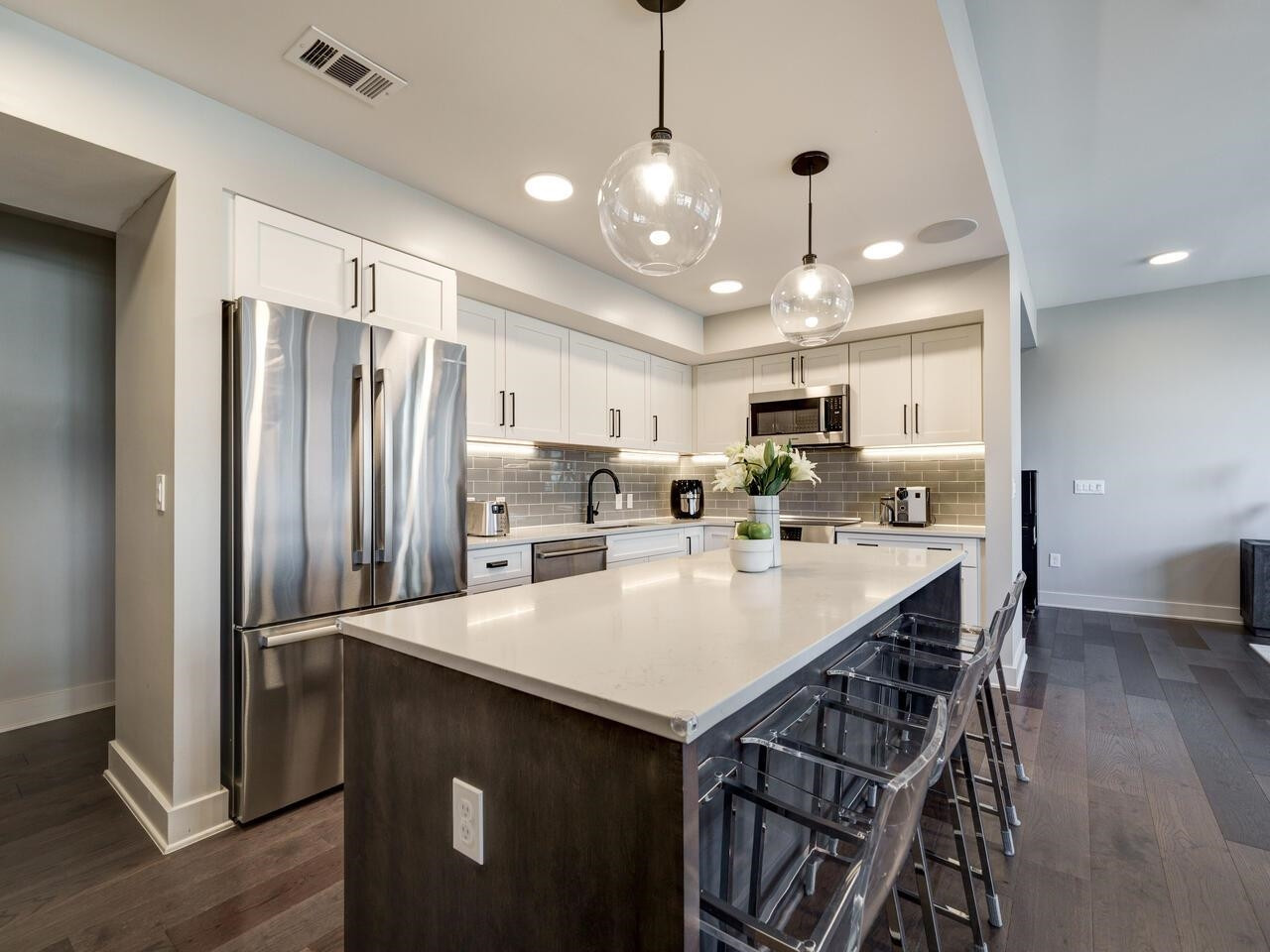 1105 W Main Street # 203