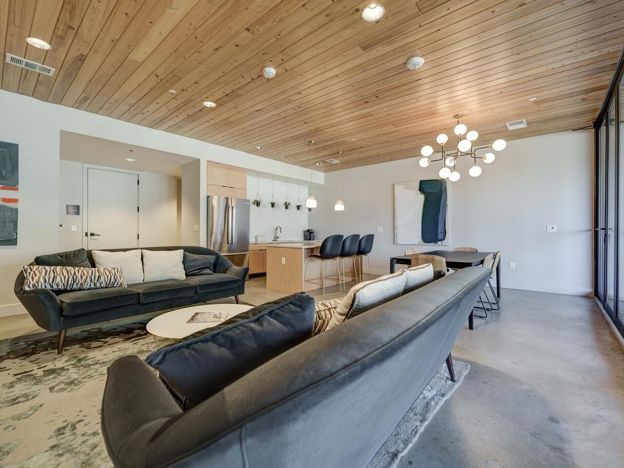 1105 W Main Street # 203