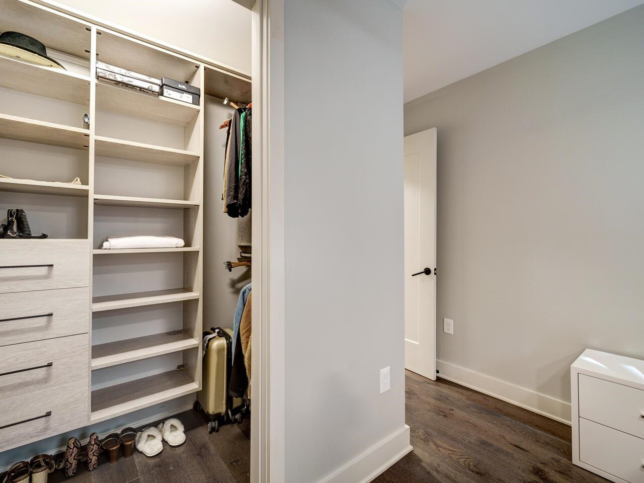 1105 W Main Street # 203