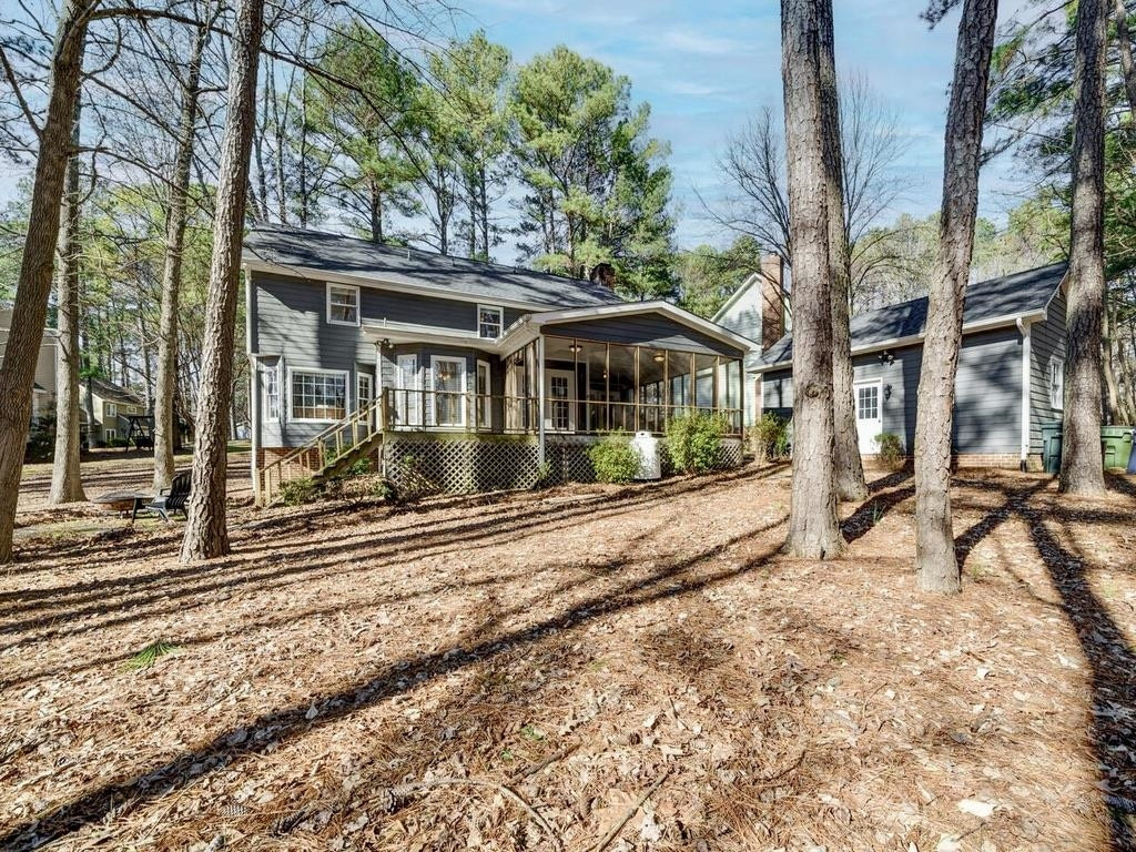 7 Woodbine Court
