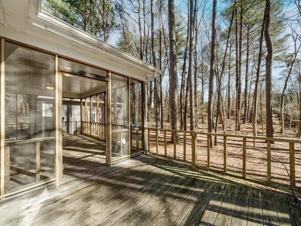 7 Woodbine Court