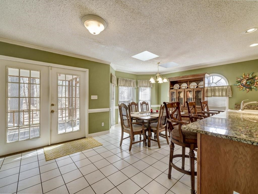 7 Woodbine Court