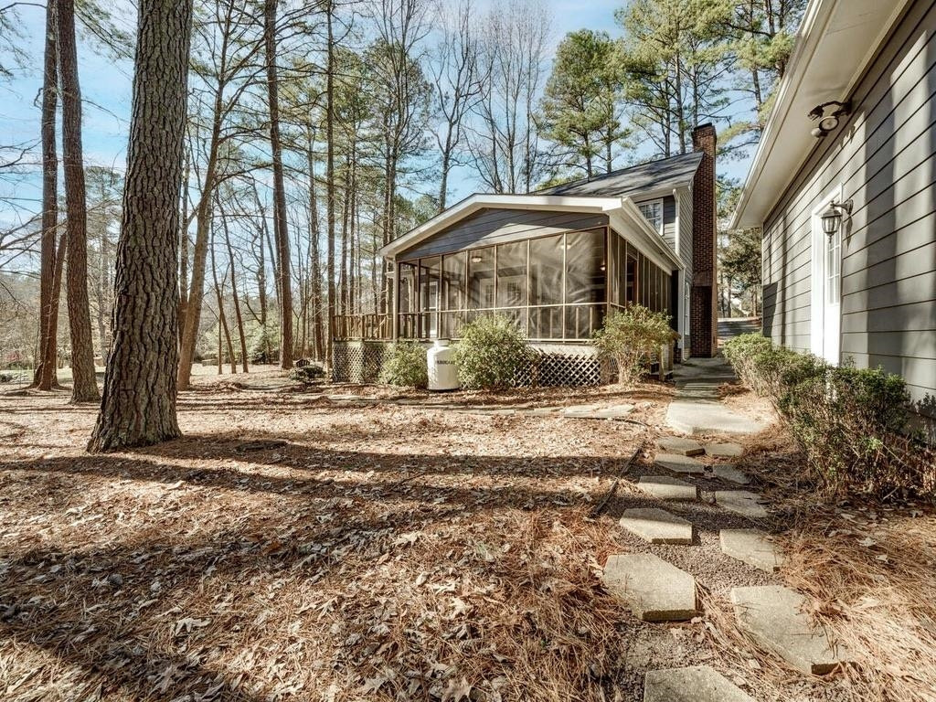 7 Woodbine Court