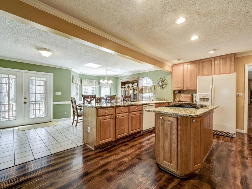 7 Woodbine Court