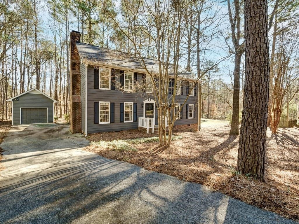 7 Woodbine Court