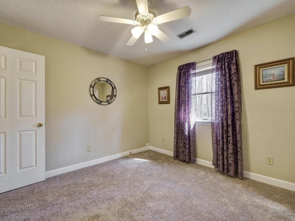 7 Woodbine Court
