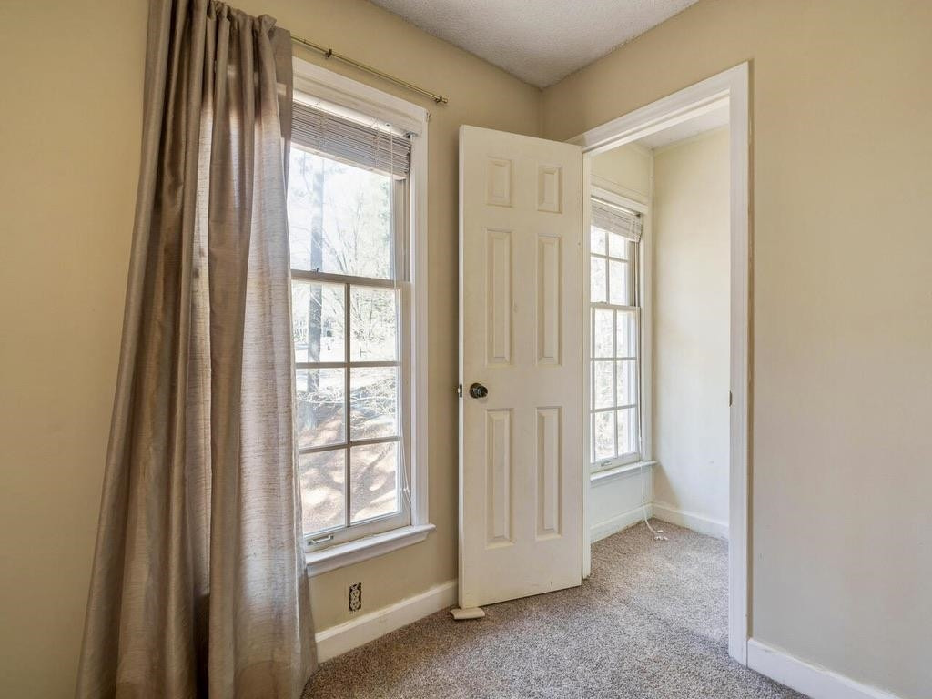 7 Woodbine Court