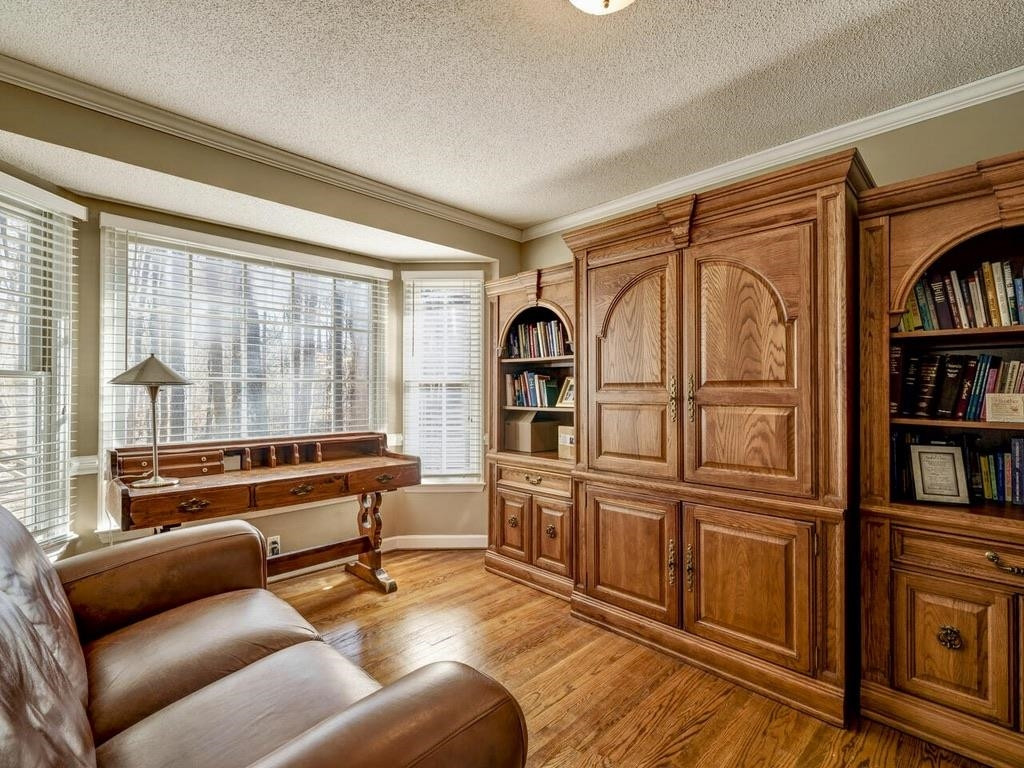 7 Woodbine Court