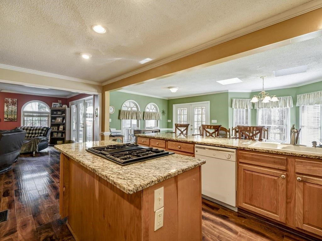 7 Woodbine Court