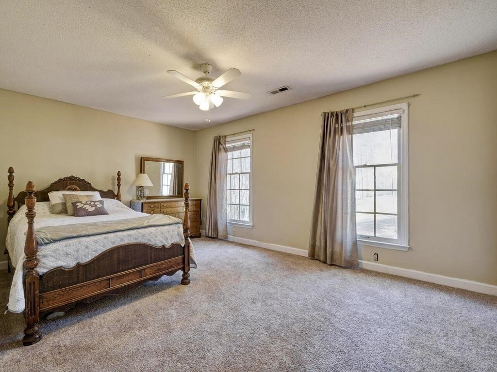 7 Woodbine Court
