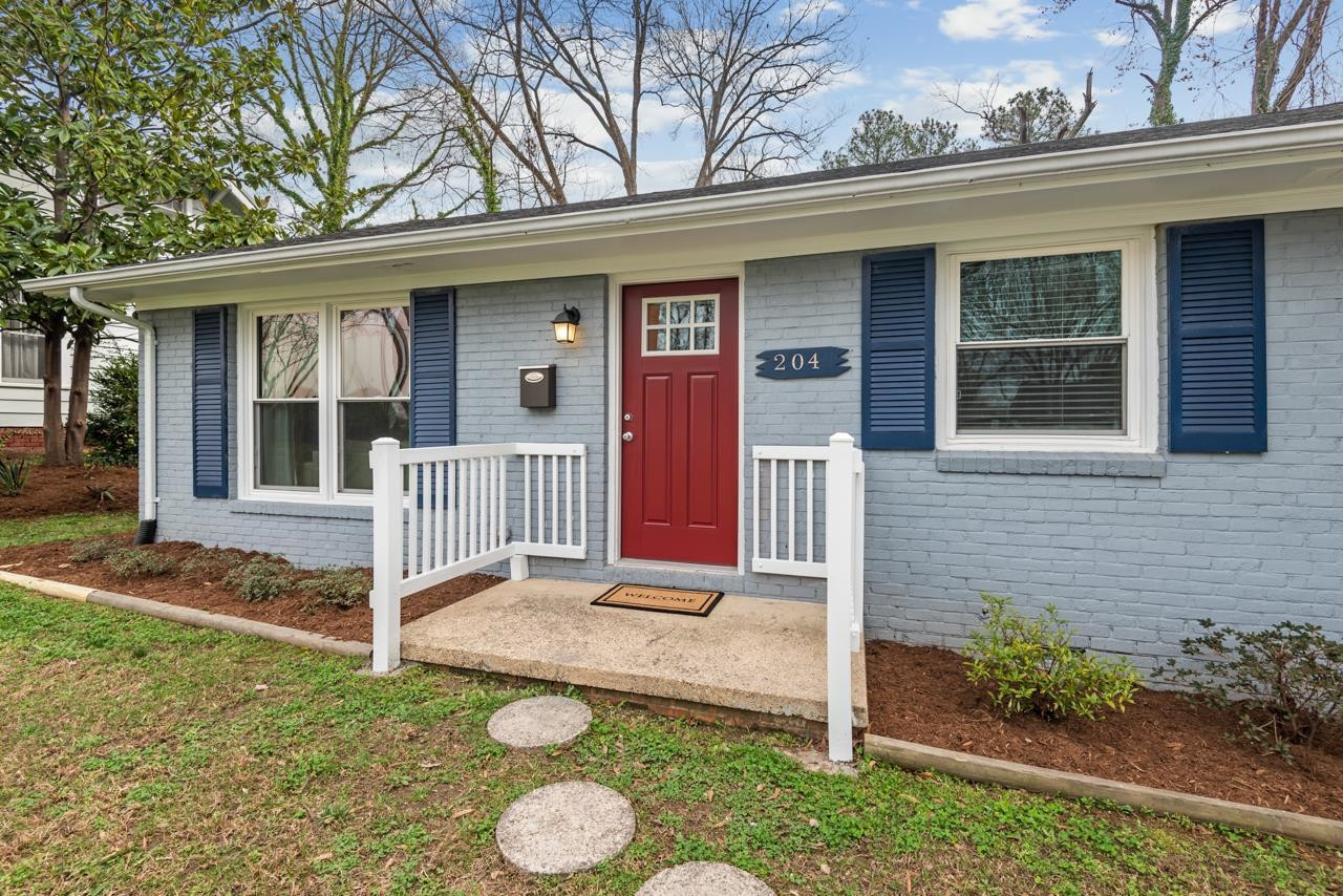 204 E Murray Avenue