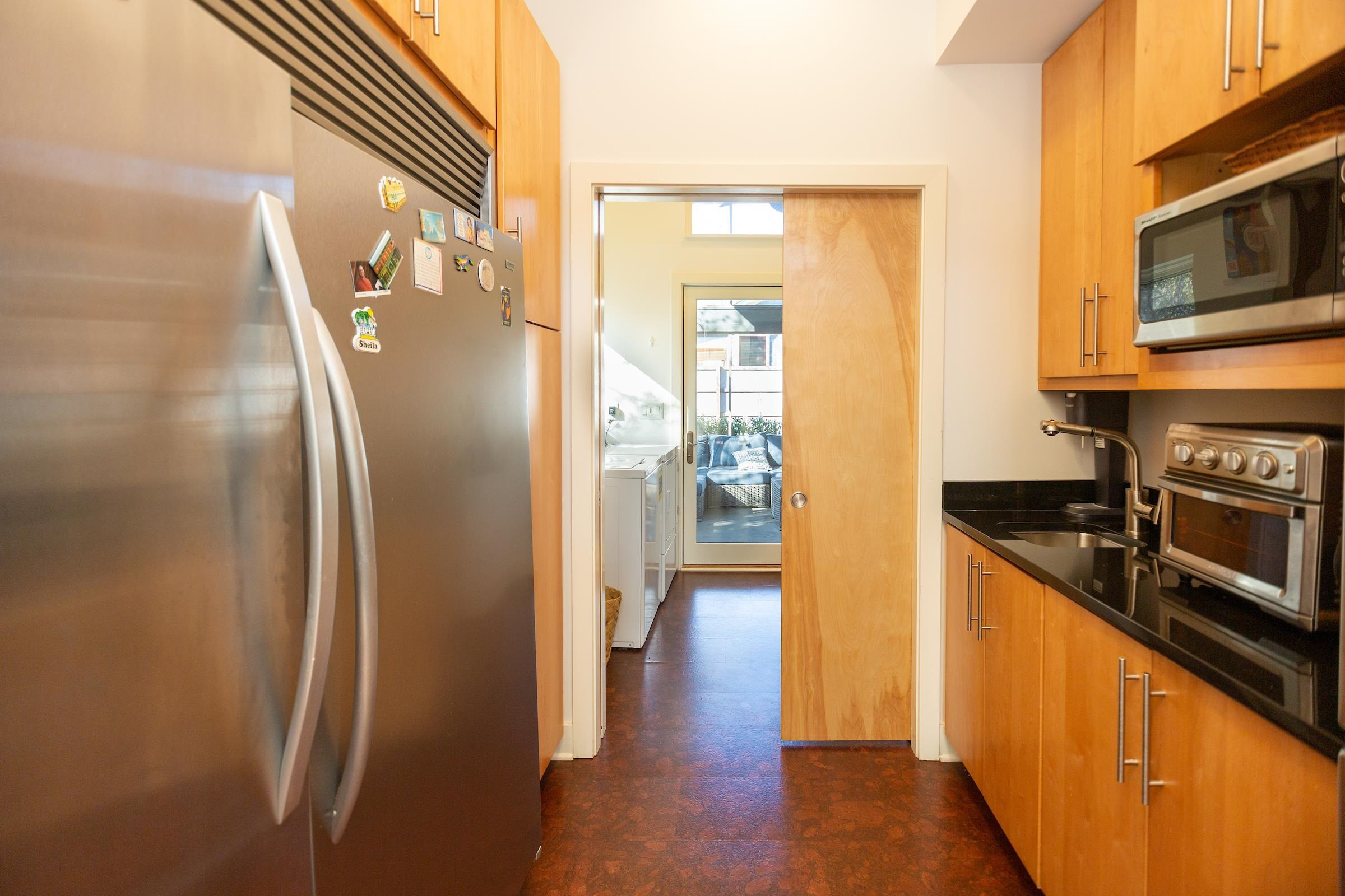 930 W Markham Avenue