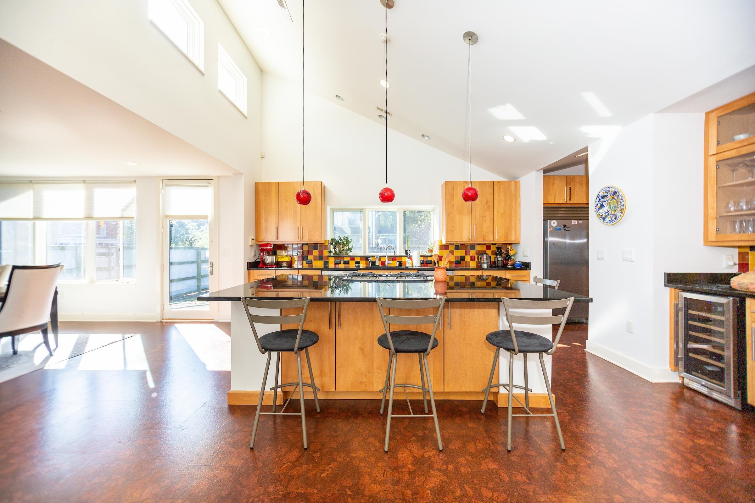 930 W Markham Avenue