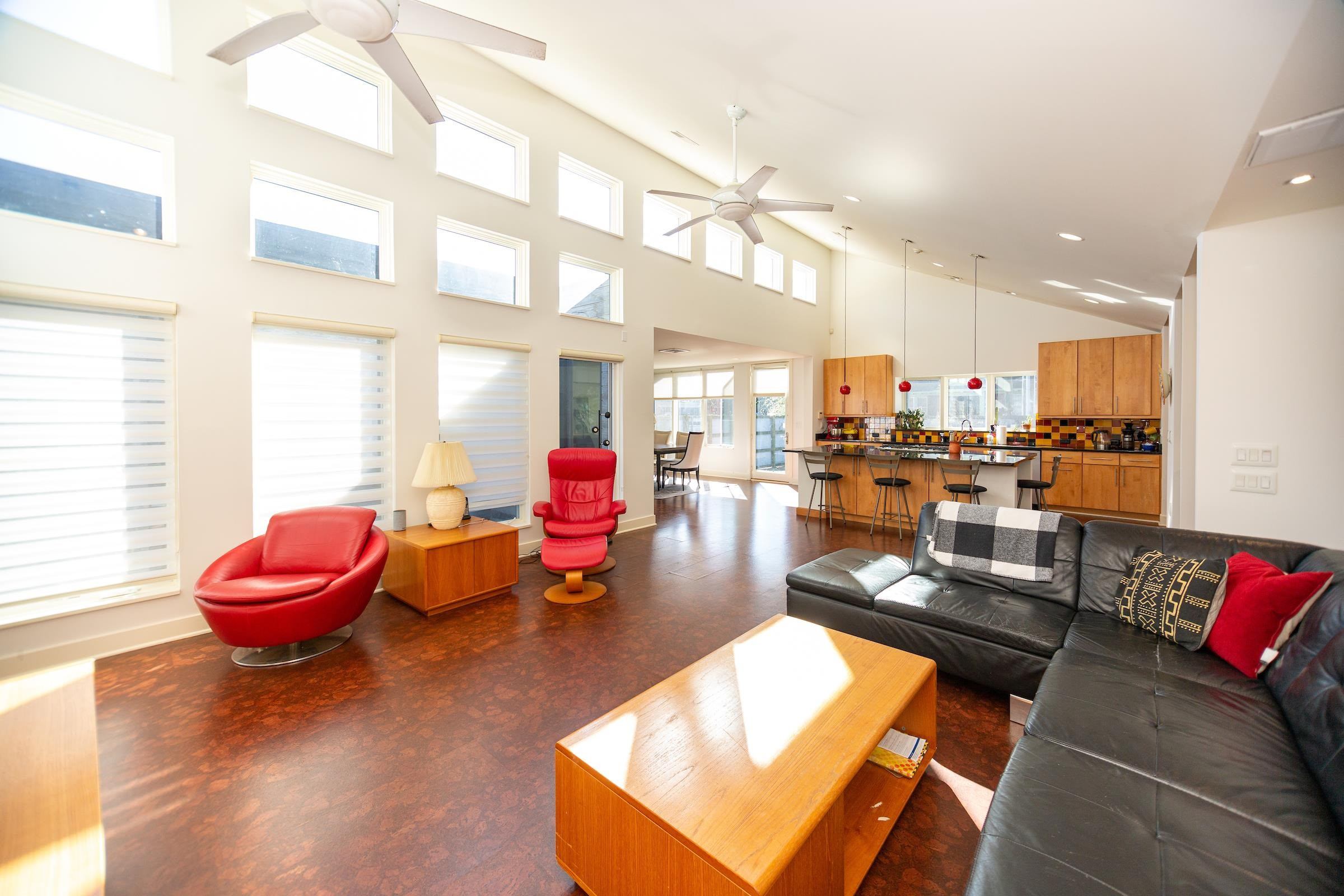 930 W Markham Avenue