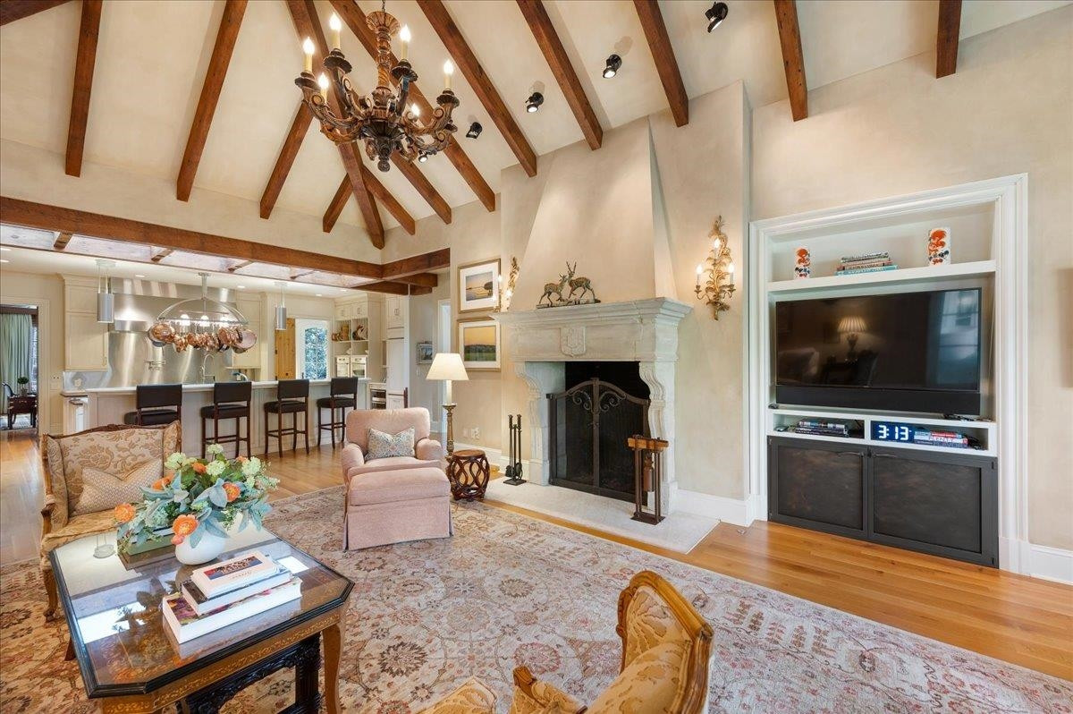 3300 Avon Road