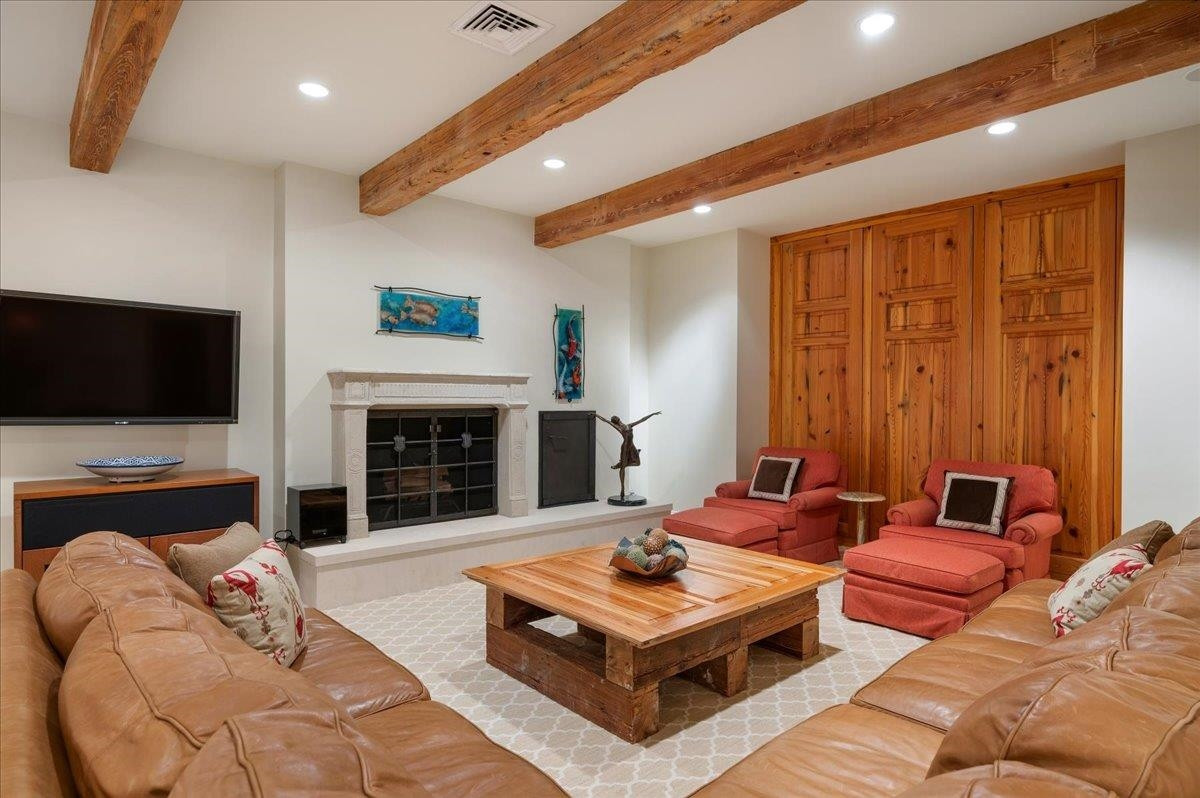 3300 Avon Road