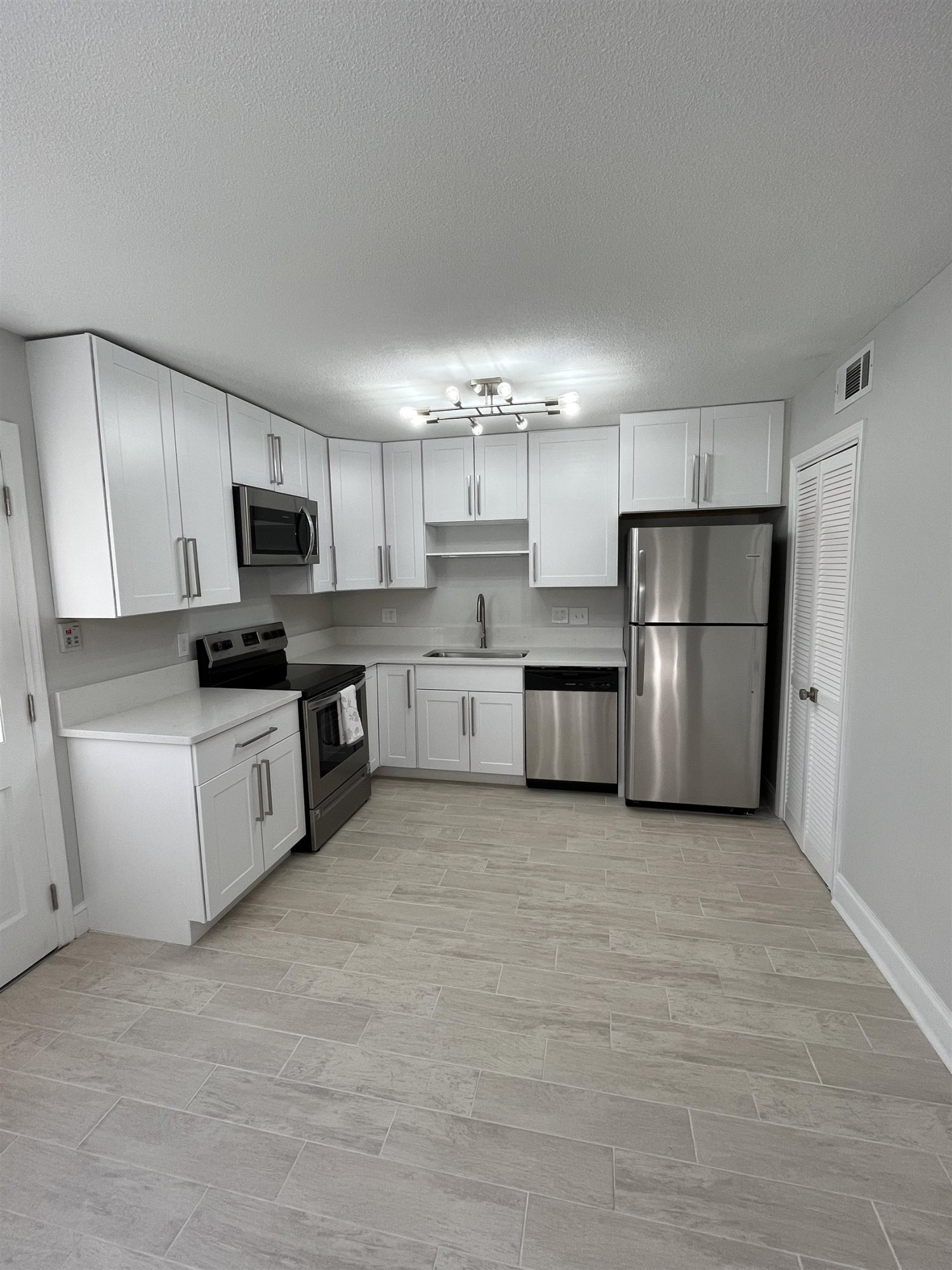 1002 Willow Drive # 25