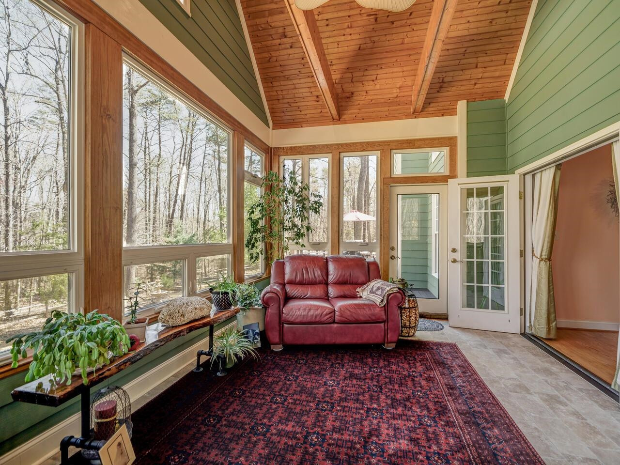703 Phar Lap Lane