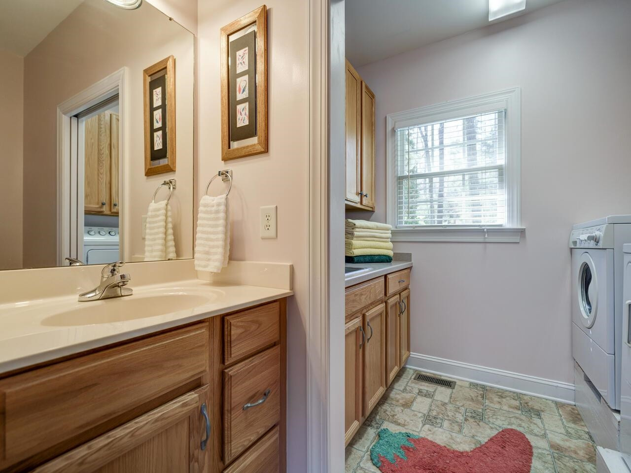 703 Phar Lap Lane