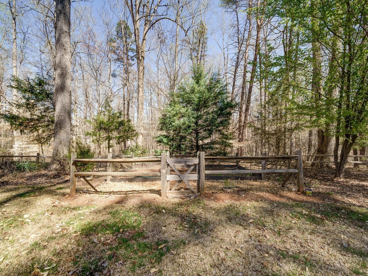 703 Phar Lap Lane